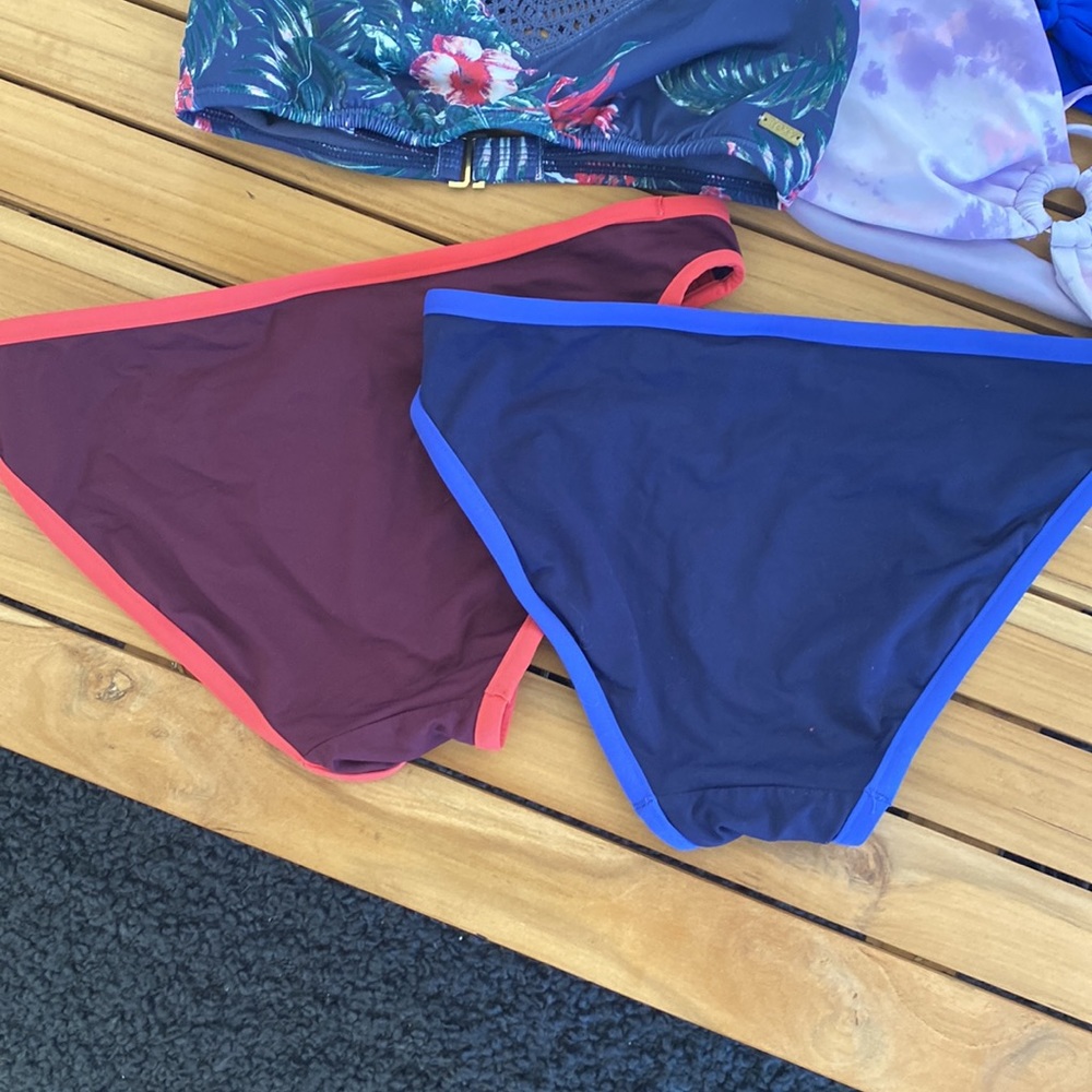 Size XS-L Bikini Bundle - Picture 3 of 14